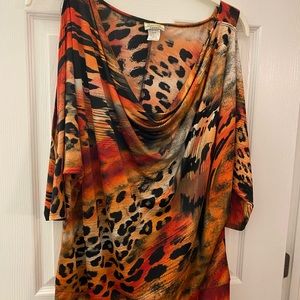 Top with arm slits, 3/4 sleeve, size 18